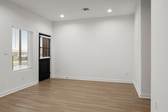 306 Calloway St-Unit -A in Houston, TX - Foto de edificio - Building Photo