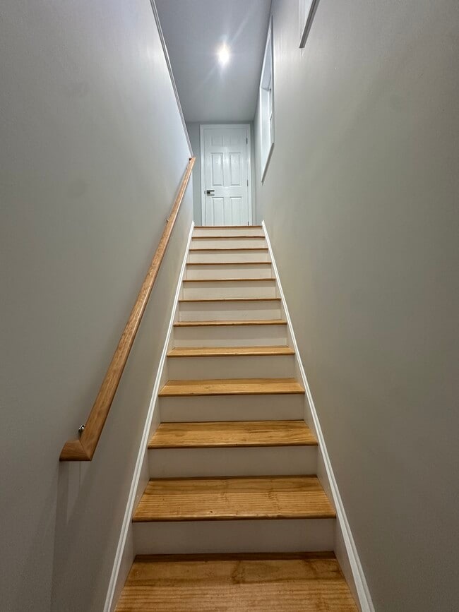 30 New St, Unit 2nd Floor in Montclair, NJ - Building Photo - Building Photo