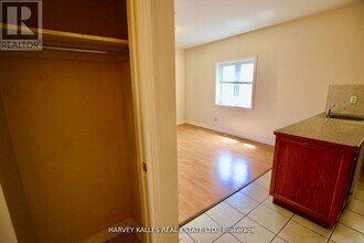775 Ossington Ave in Toronto, ON - Building Photo - Building Photo