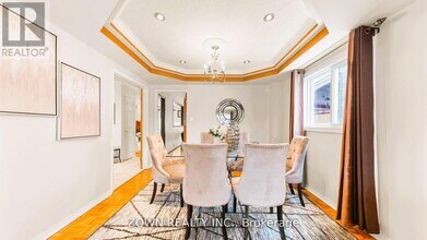 44 Adams Dr in Ajax, ON - Building Photo - Building Photo