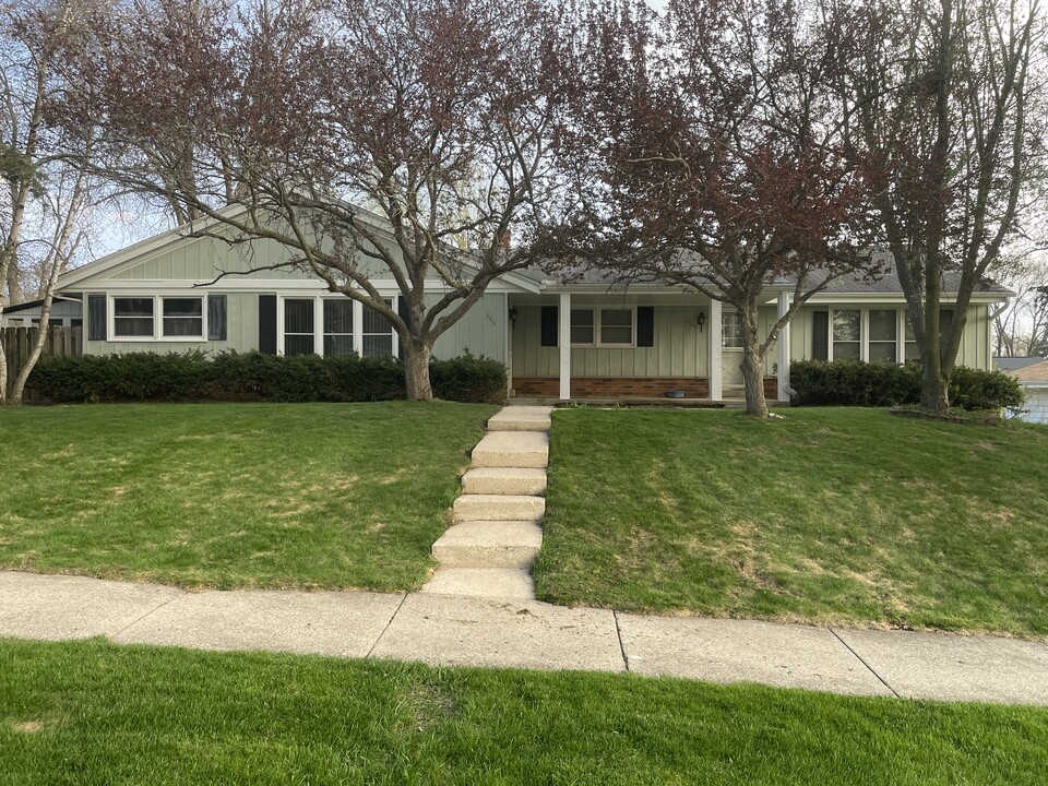 2513 Madison St in Waukesha, WI - Foto de edificio