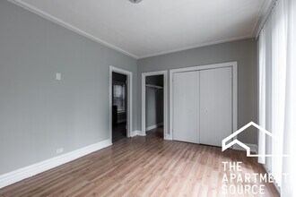 5451 S Cornell Ave in Chicago, IL - Building Photo - Building Photo