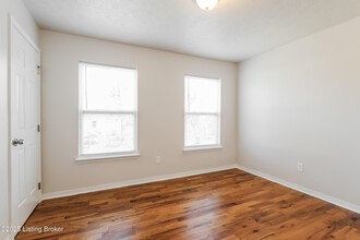 3125 Greenwood Ave in Louisville, KY - Building Photo - Building Photo