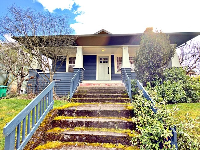 858 N Stafford St in Portland, OR - Building Photo - Building Photo