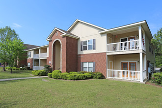 Huntley Apartments in Pelham, AL - Foto de edificio - Building Photo