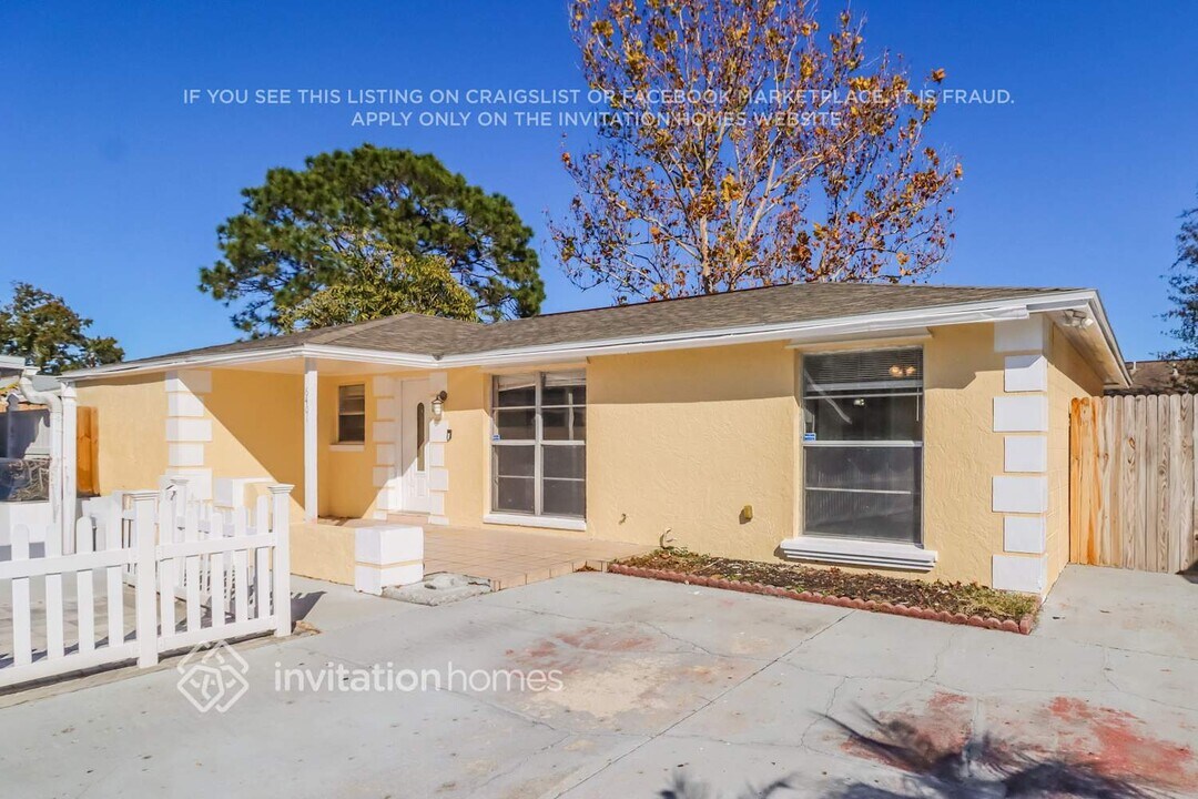 6401 Bali Ct in Tampa, FL - Building Photo