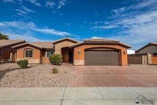 11592 E 27th St in Yuma, AZ - Building Photo