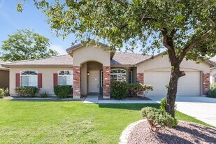 3591 E Magnus Dr in San Tan Valley, AZ - Building Photo