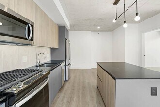 258 W Polk St in Chicago, IL - Building Photo - Building Photo