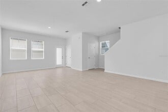 10881 Molasses Wy in New Port Richey, FL - Building Photo - Building Photo