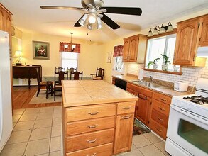 1771 E 234th St in Euclid, OH - Foto de edificio - Building Photo