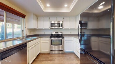 10655 North 22nd St in Phoenix, AZ - Building Photo - Building Photo