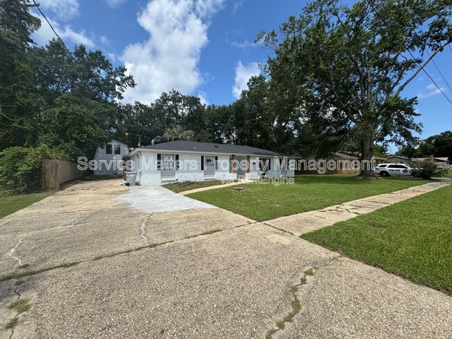 4213 Queens Ct in Pace, FL - Building Photo - Building Photo