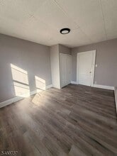 134 E Jersey St, Unit 2 in Elizabeth, NJ - Building Photo - Building Photo
