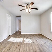 1422 Georgia Ave in Dallas, TX - Building Photo - Building Photo