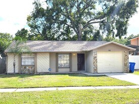 2806 Burr Oak Dr in Tampa, FL - Building Photo