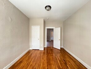 402 13th Ave, Unit 7 in Newark, NJ - Foto de edificio - Building Photo