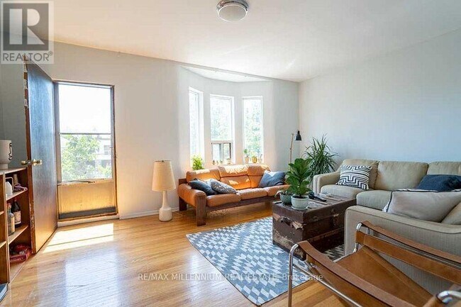 17 Greenlaw Ave in Toronto, ON - Building Photo - Building Photo