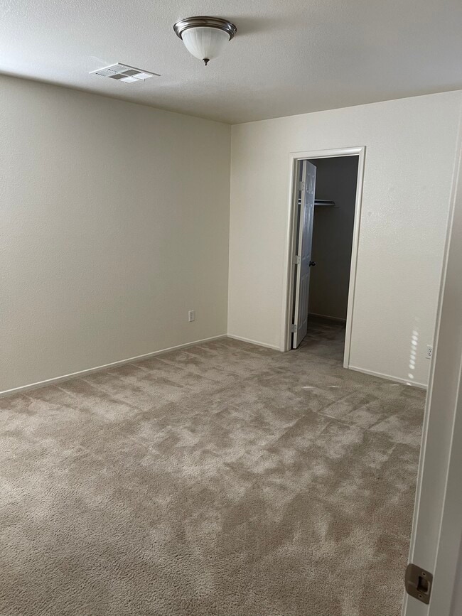 7709 Pista Way in Las Vegas, NV - Building Photo - Building Photo