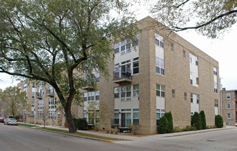 1550 N Warren Ave in Milwaukee, WI - Foto de edificio - Building Photo