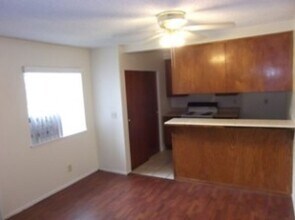 2584 Yardarm Ave in Port Hueneme, CA - Building Photo - Building Photo