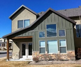 713 Mystic Creek Way in South Jordan, UT - Building Photo - Building Photo
