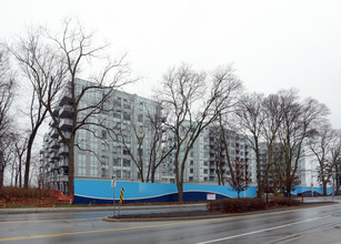 Bluwater Condominiums in Toronto, ON - Building Photo - Building Photo