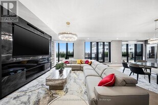 2 Forest Hill Rd in Toronto, ON - Building Photo