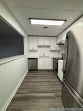 51 Hill Rd, Unit 705 in Belmont, MA - Foto de edificio - Building Photo