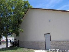 Multifamily Bldg in San Antonio, TX - Building Photo - Building Photo