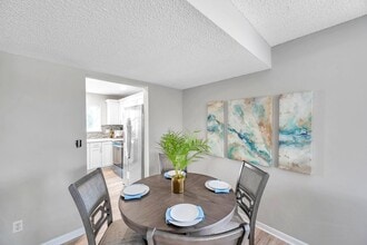 6311 Newtown Cir, Unit 6311 Newtown Cir. 11B1 in Tampa, FL - Building Photo - Building Photo