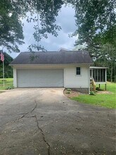 3229 Bold Springs Rd in Dacula, GA - Foto de edificio - Building Photo