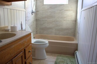 25 Trotting Dr in Chester, NY - Building Photo - Building Photo