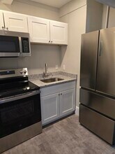 56 Brook St in Manchester, NH - Building Photo - Building Photo