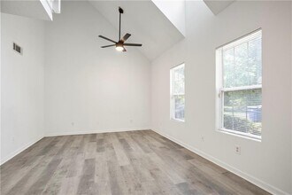 6714 Lakewood Dr in Douglasville, GA - Building Photo - Building Photo