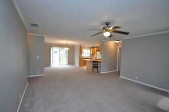 5772 Metropolis Lake Rd in West Paducah, KY - Building Photo - Building Photo