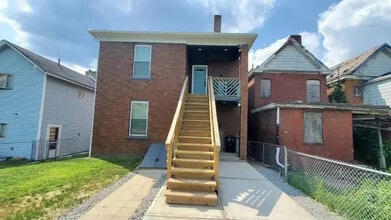 324 W 14th Ave in Homestead, PA - Building Photo - Building Photo