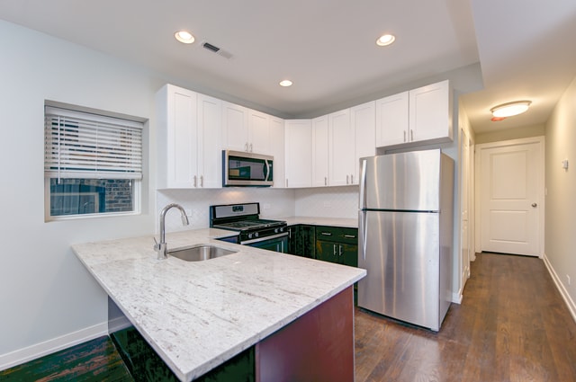 3015 W Wellington Ave in Chicago, IL - Building Photo - Building Photo