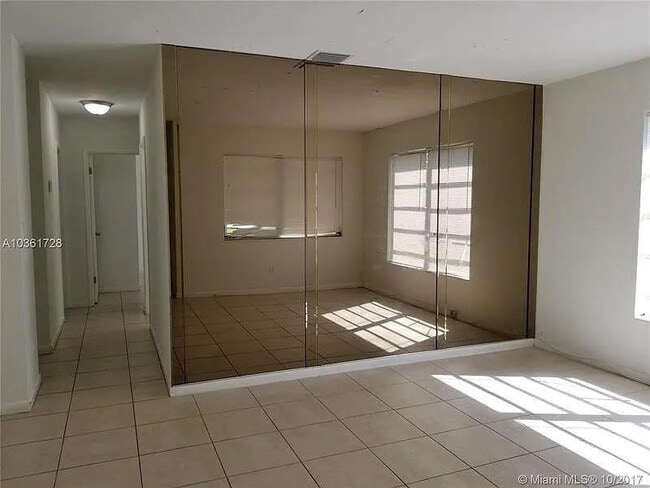 2711 NW 16th Ct in Fort Lauderdale, FL - Building Photo - Building Photo