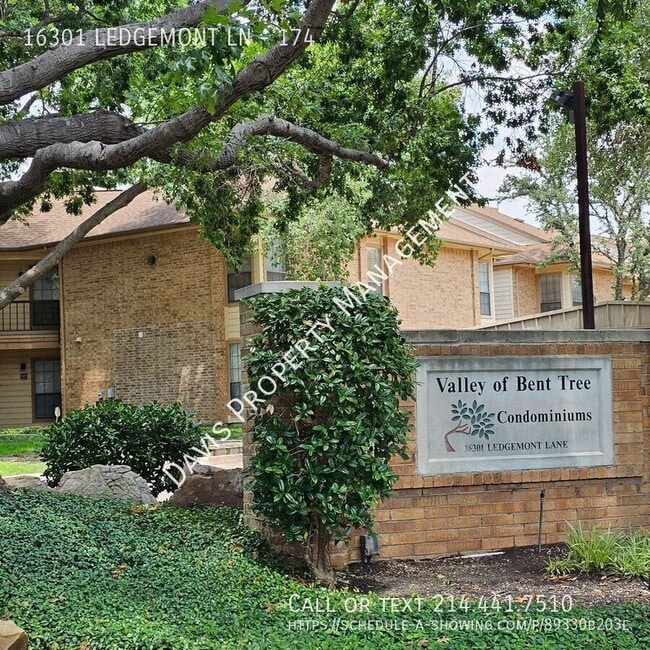 property at 16301 Ledgemont Ln