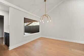 7639 Royal Ln in Dallas, TX - Building Photo - Building Photo