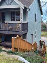 3039 SE Dune Ave, Unit Apartment in Lincoln City, OR - Building Photo