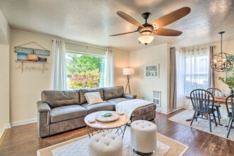 5010 K Pl, Unit SI ID1385819P in Seaview, WA - Foto de edificio - Building Photo