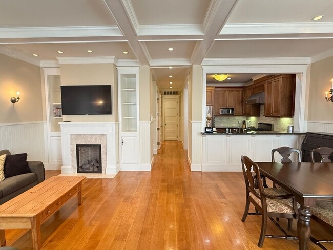 1330 Sanchez St in San Francisco, CA - Building Photo - Building Photo