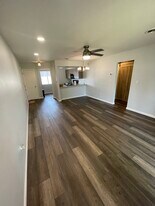 2275 N Cable Rd, Unit 194 in Lima, OH - Building Photo