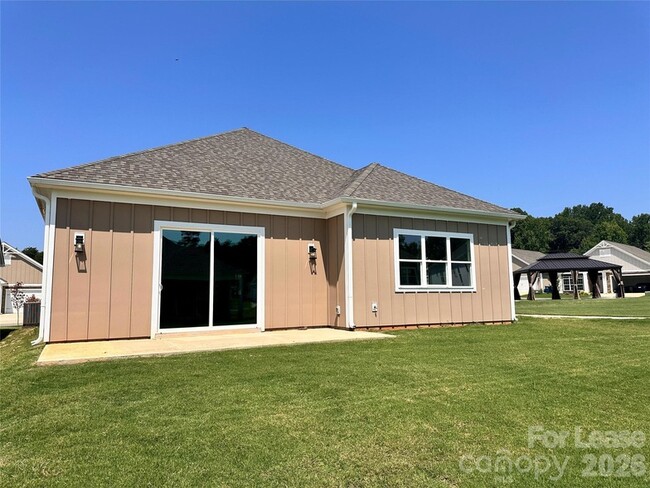 4592 Kobus Ct. in Lake Norman of Catawba, NC - Building Photo - Building Photo