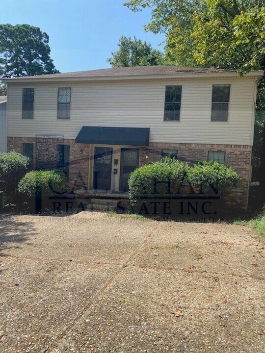 7303 Indiana Ave in Little Rock, AR - Foto de edificio