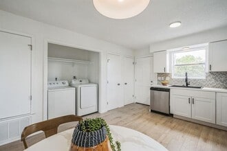 6914 Rifle Bend in Austin, TX - Building Photo - Building Photo