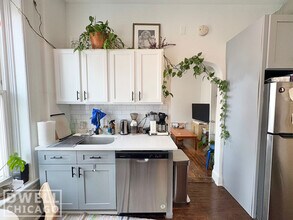 1362 N Bosworth Ave, Unit 2C in Chicago, IL - Foto de edificio - Building Photo