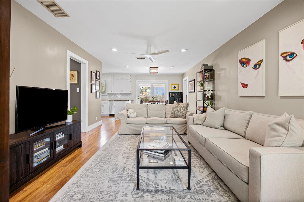 1807 Ohlen Rd in Austin, TX - Building Photo